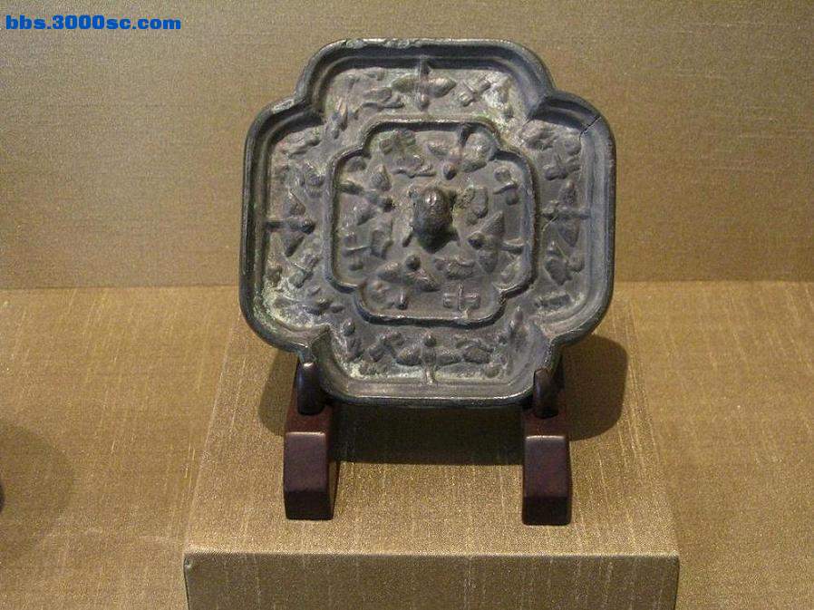 汉唐铜镜.JPG