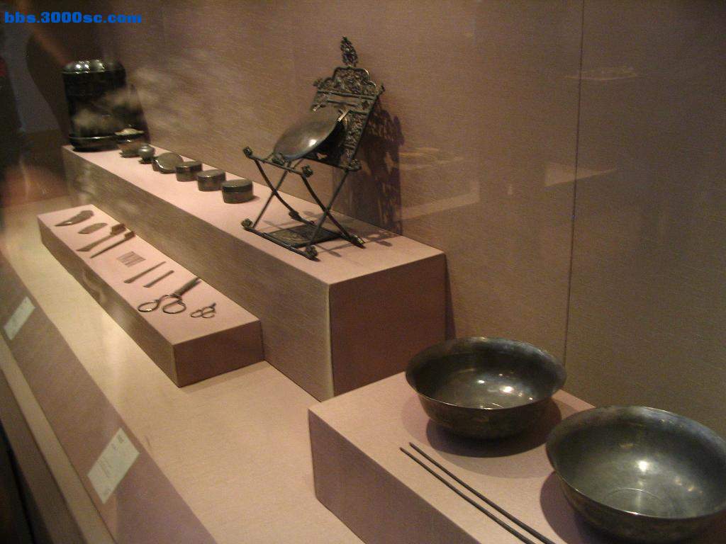 随葬银器.JPG