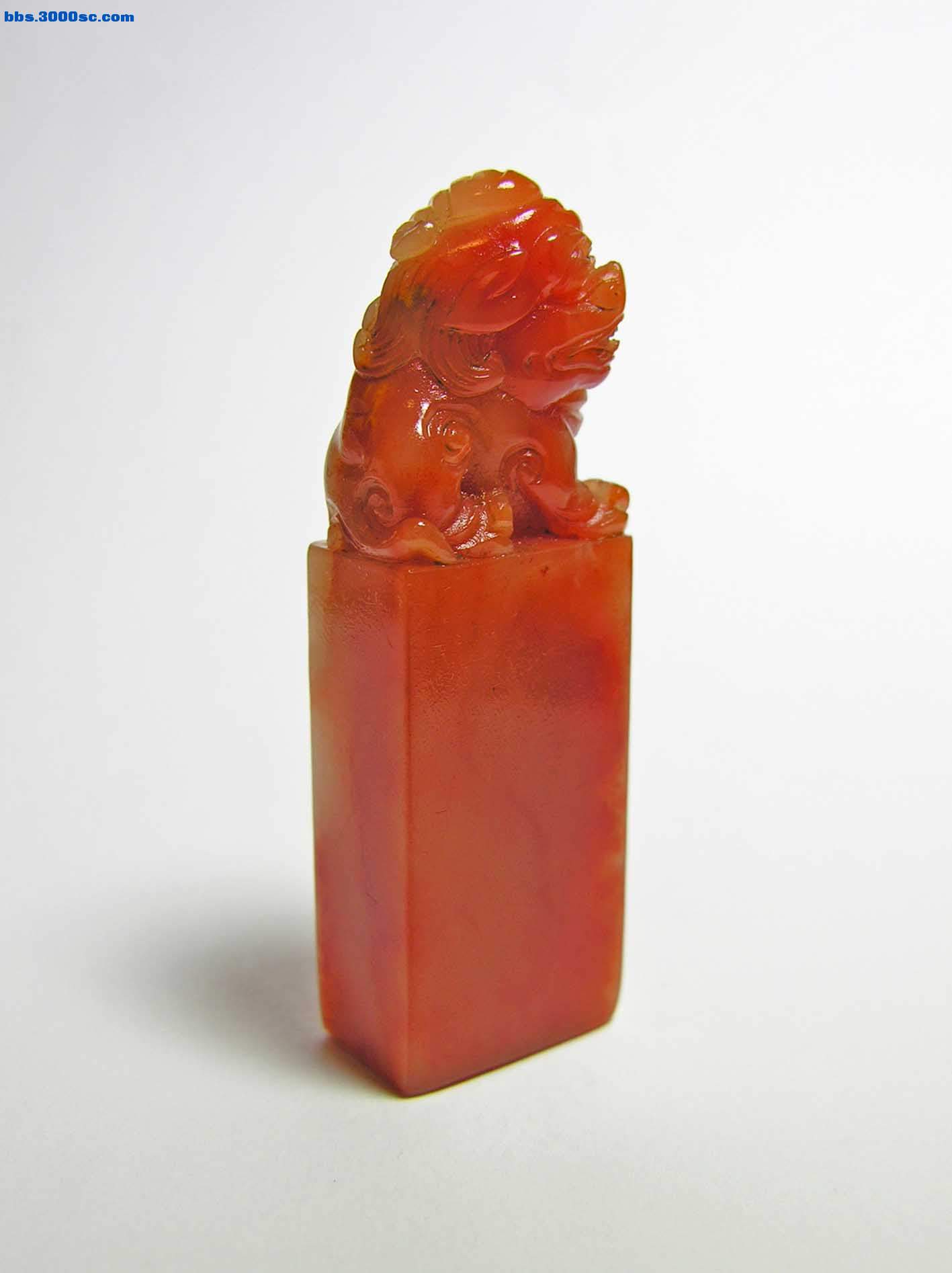 紅白芙蓉獅鈕扁方章-A3.jpg